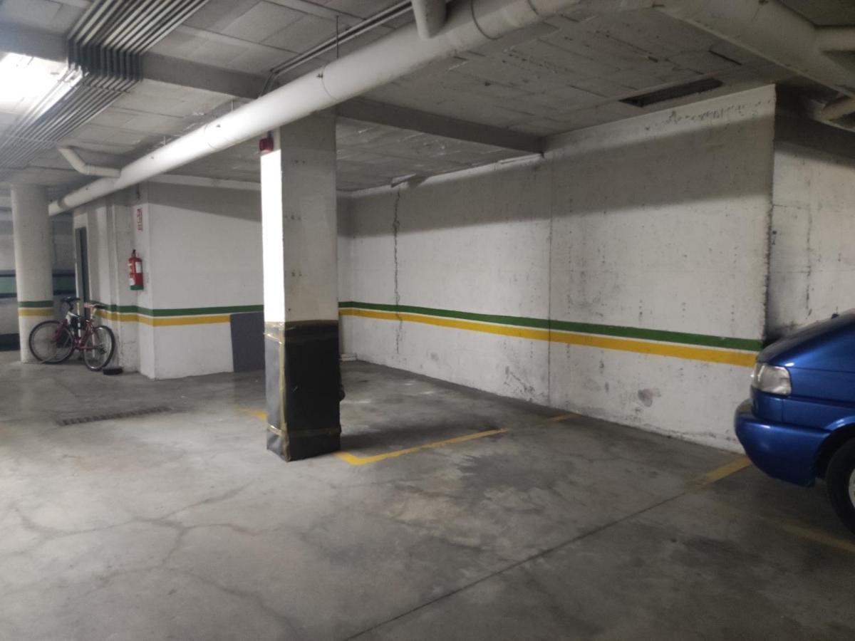 Apartamento San Luis. Plaza De Parking Gratis!!! Sevilla Exterior foto