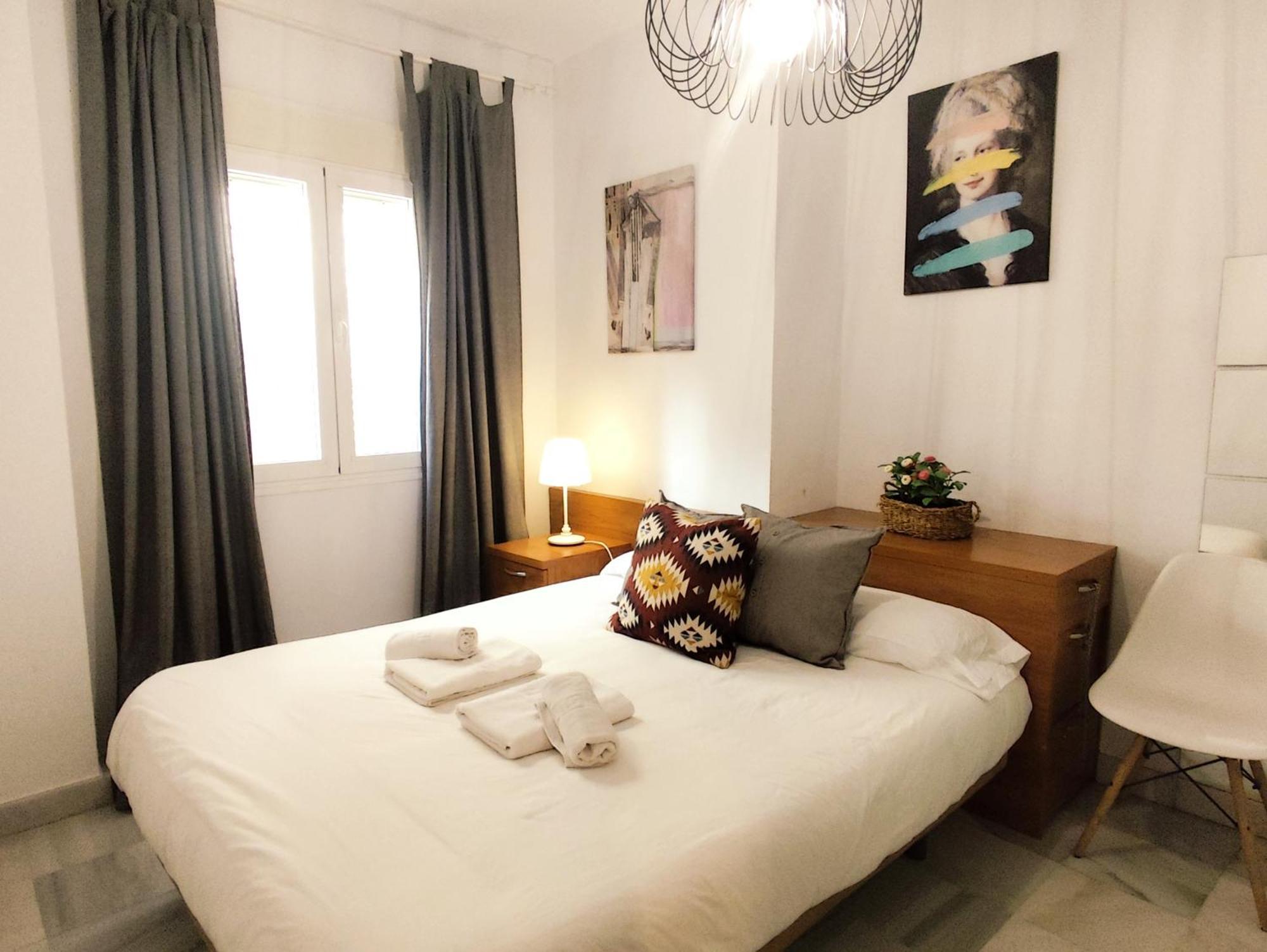 Apartamento San Luis. Plaza De Parking Gratis!!! Sevilla Exterior foto